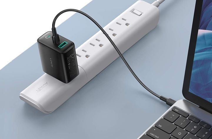8 Proven Laptop Battery Charging Mistakes That Shorten Battery Life