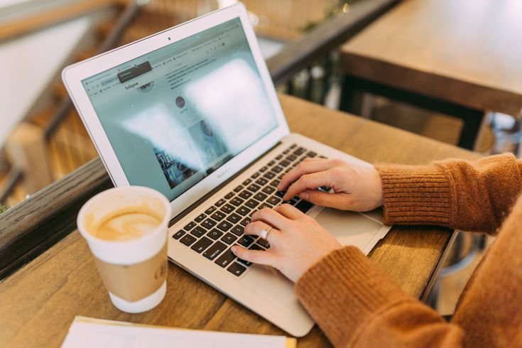 12 Dangerous Laptop Charging Habits You Must Stop Today