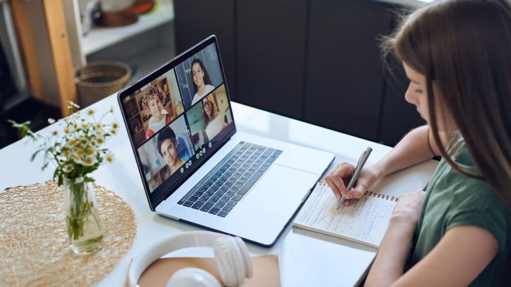 10 Long-Term Laptop Battery Care Tips That Actually Work